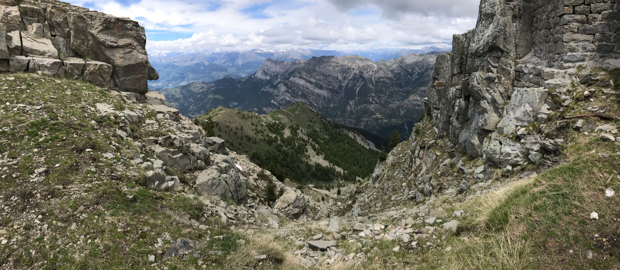 Col Bas, montée vers le fort de Dormillouse