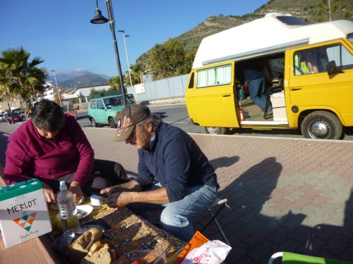 Bivouac sur la promenade de Vintimille